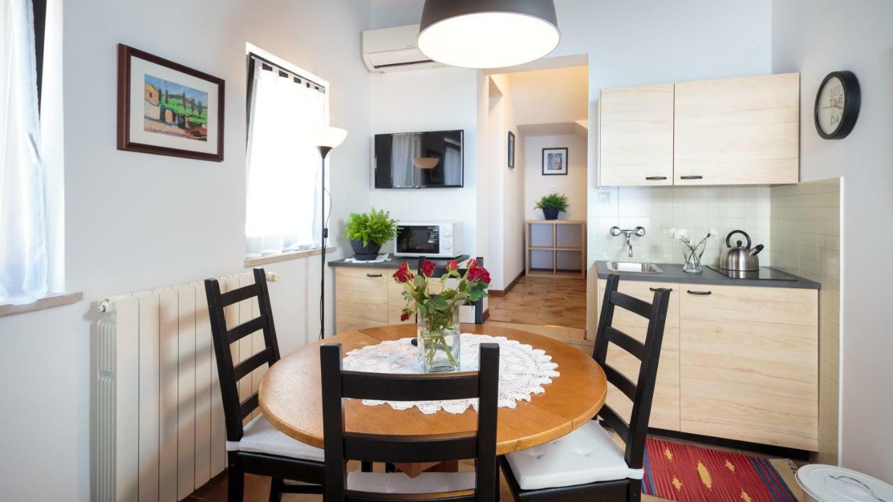 Apartments C52 Ρόβινι Εξωτερικό φωτογραφία